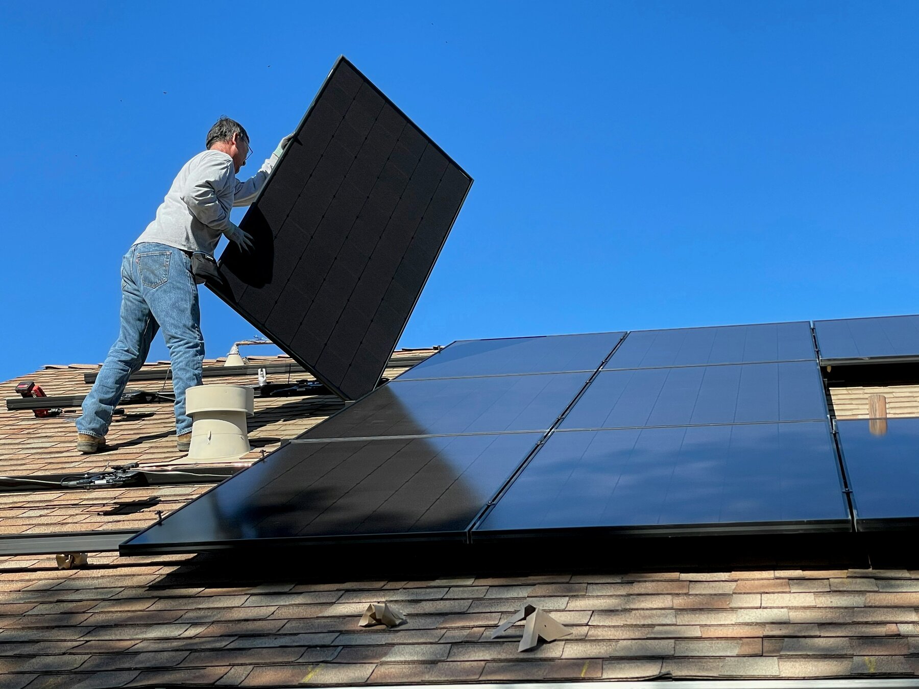 Installation und Inbetriebnahme einer PV-Anlage
